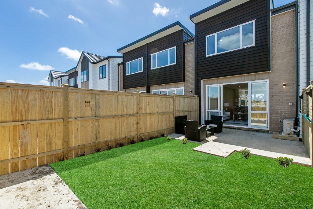 227 Jack Lachlan Drive, Beachlands, Auckland - Carousel 17