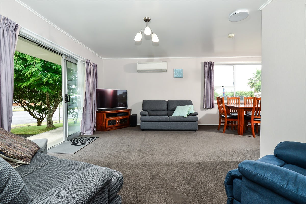 1 Glamis Avenue, Dinsdale, Hamilton - Carousel 2