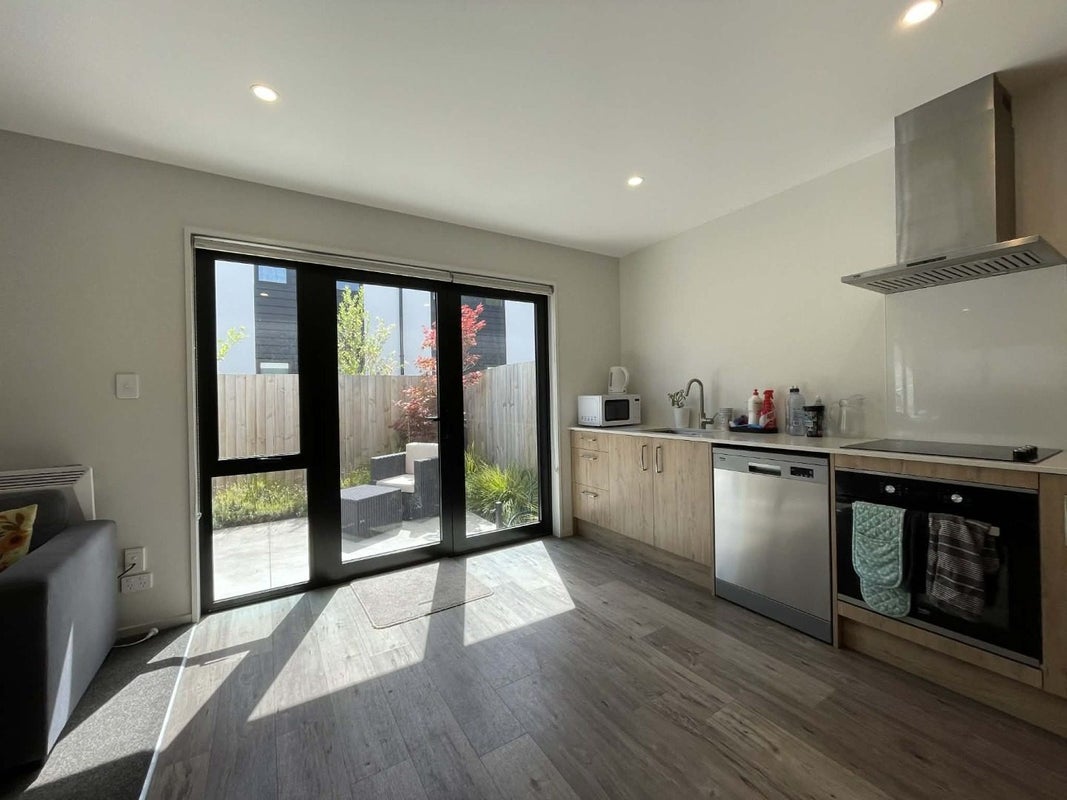 3/50 Hills Road, Edgeware, Christchurch - Carousel 2