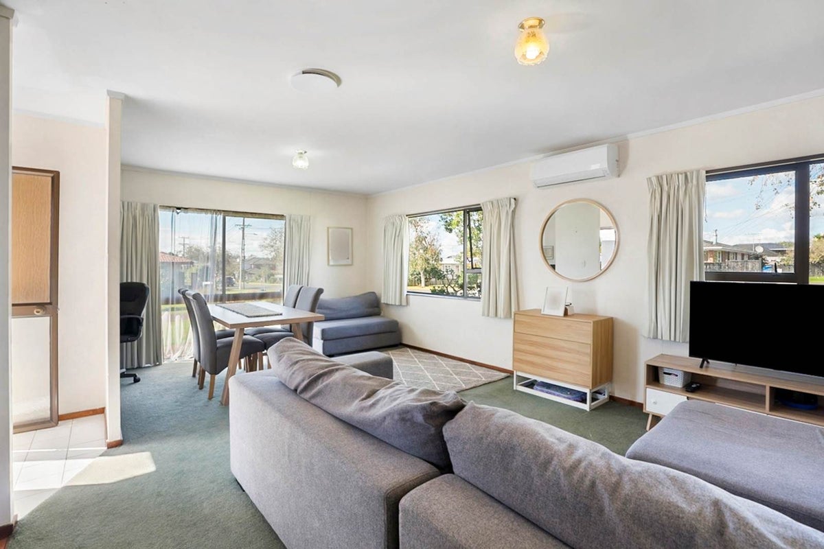 1/20 Allenby Road, Panmure, Auckland - Carousel 2