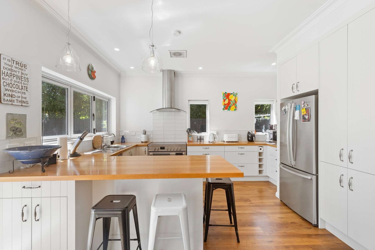 31 Old Mill Road, Brooklyn - Carousel 2