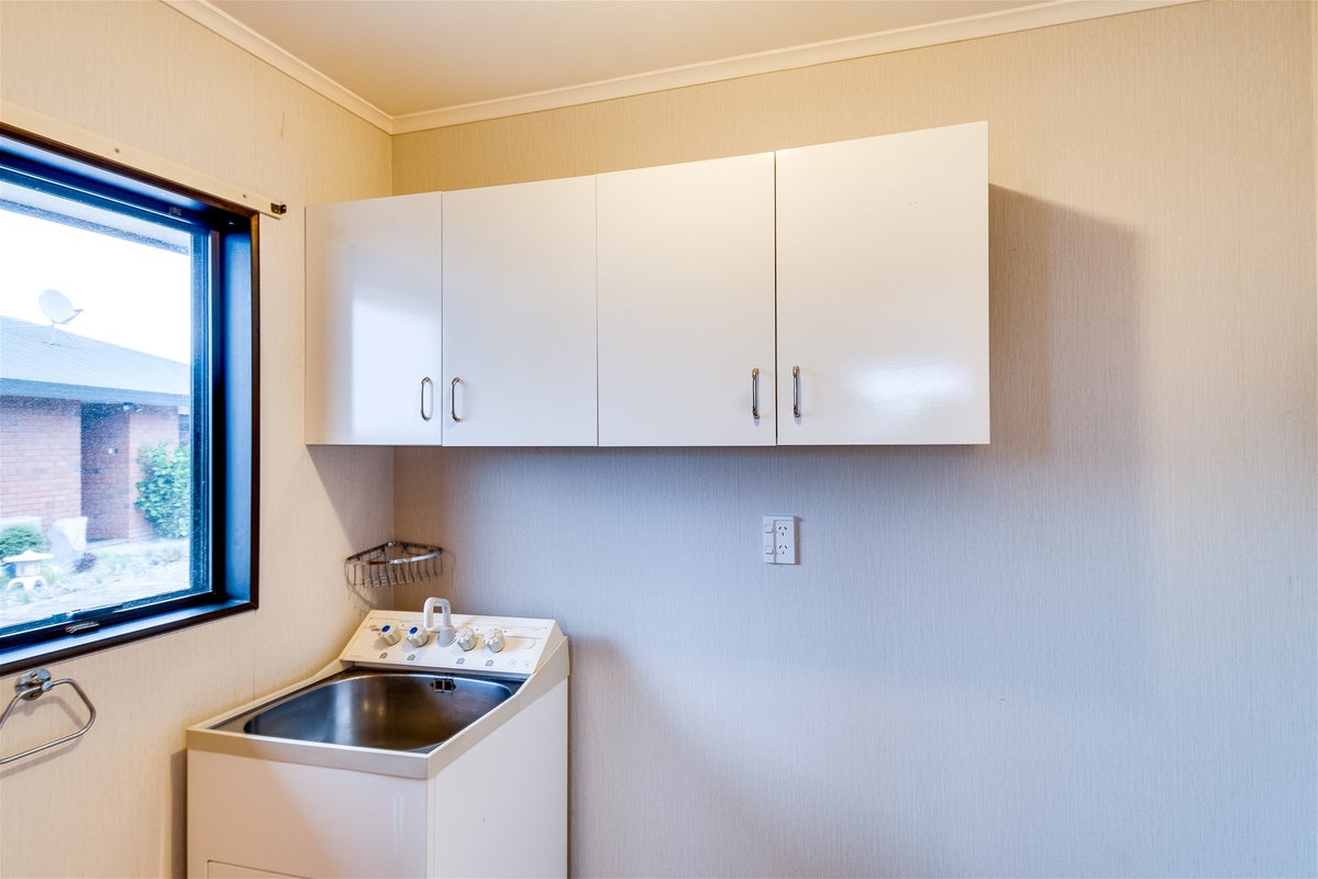 3/31A Cassino Crescent, Onekawa, Napier - Carousel 16