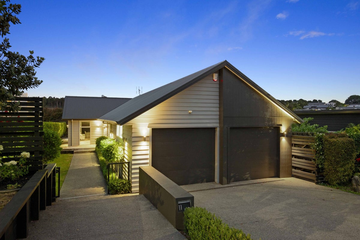 11 Stockyard Crescent, Pukekohe, Pukekohe - Carousel 1