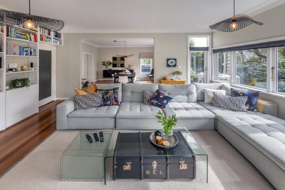 130 Karori Road, Karori, Wellington - Carousel 2