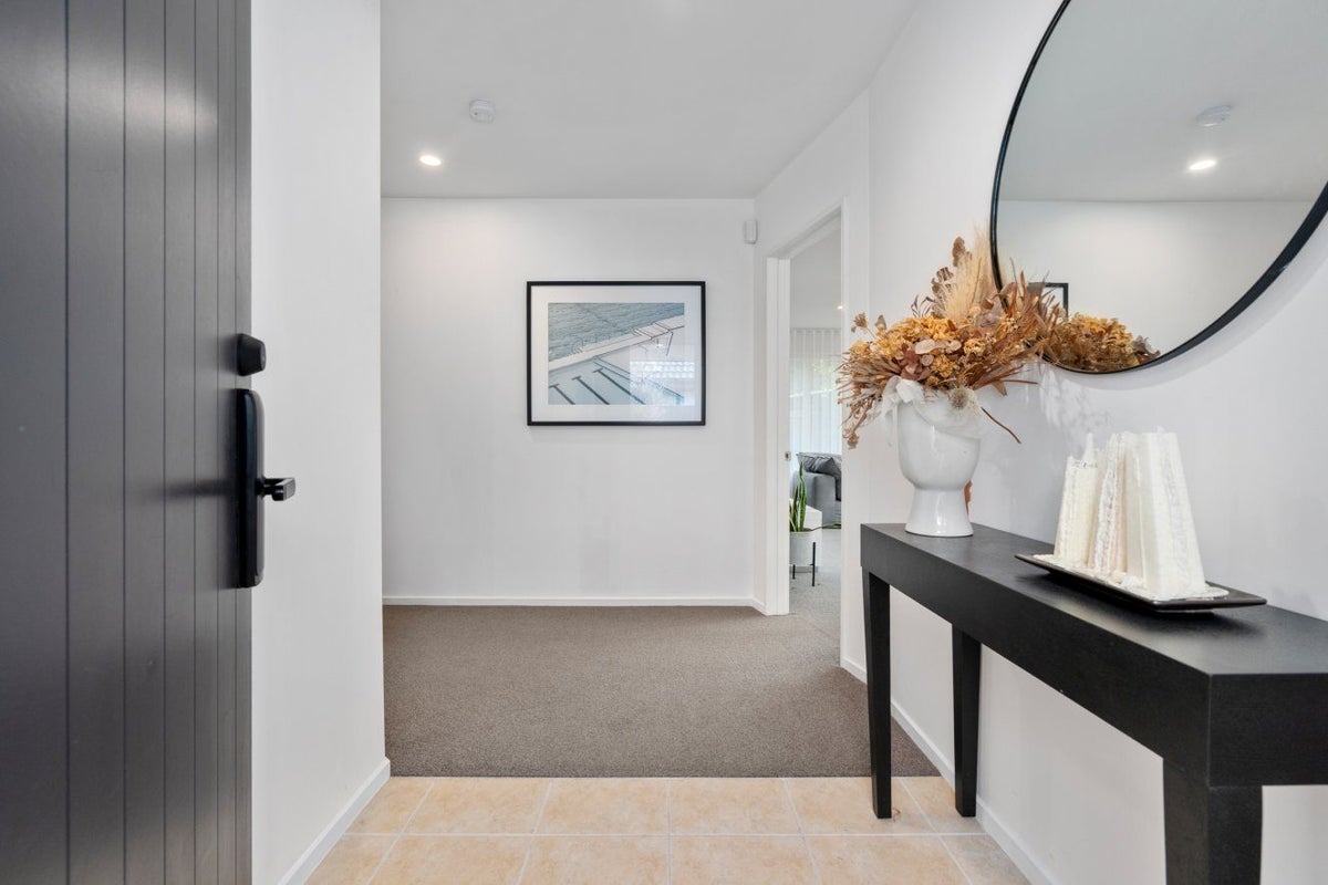 11 Globe Bay Drive, Templeton, Christchurch - Carousel 2