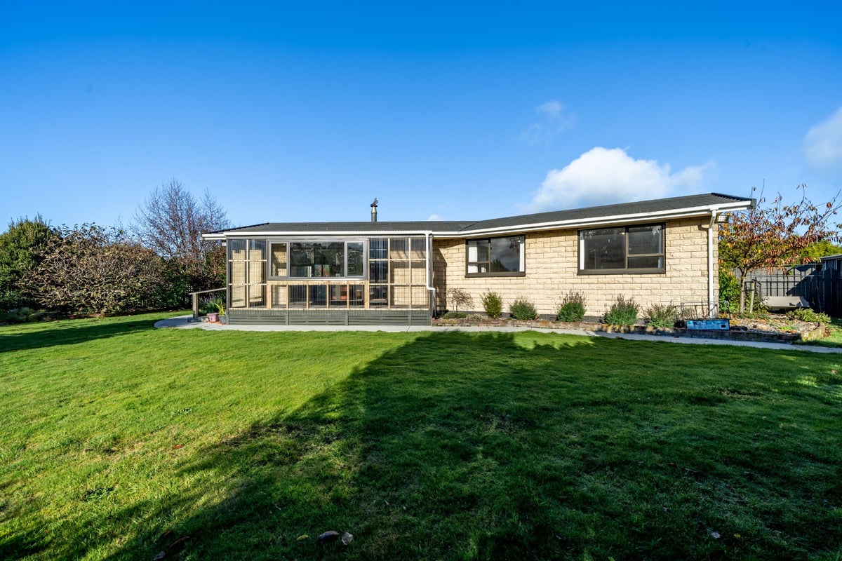72 Bain Street, Kingswell, Invercargill - Carousel 1