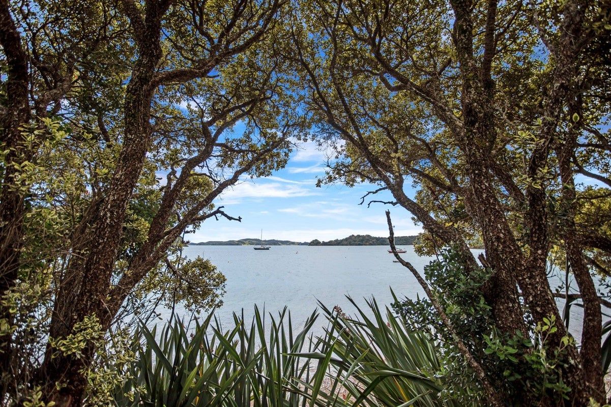 419F Manawaora Road, Parekura Bay, Hikurangi - Carousel 2