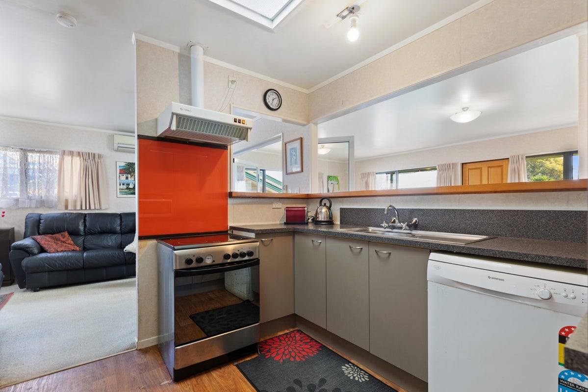 23B Rawhiti Street, Greerton, Tauranga - Carousel 2