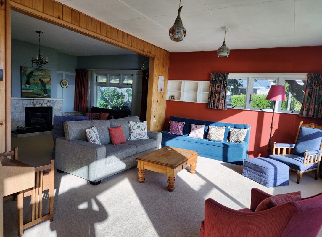 20 Maire Street, Eastbourne, Lower Hutt - Carousel 2