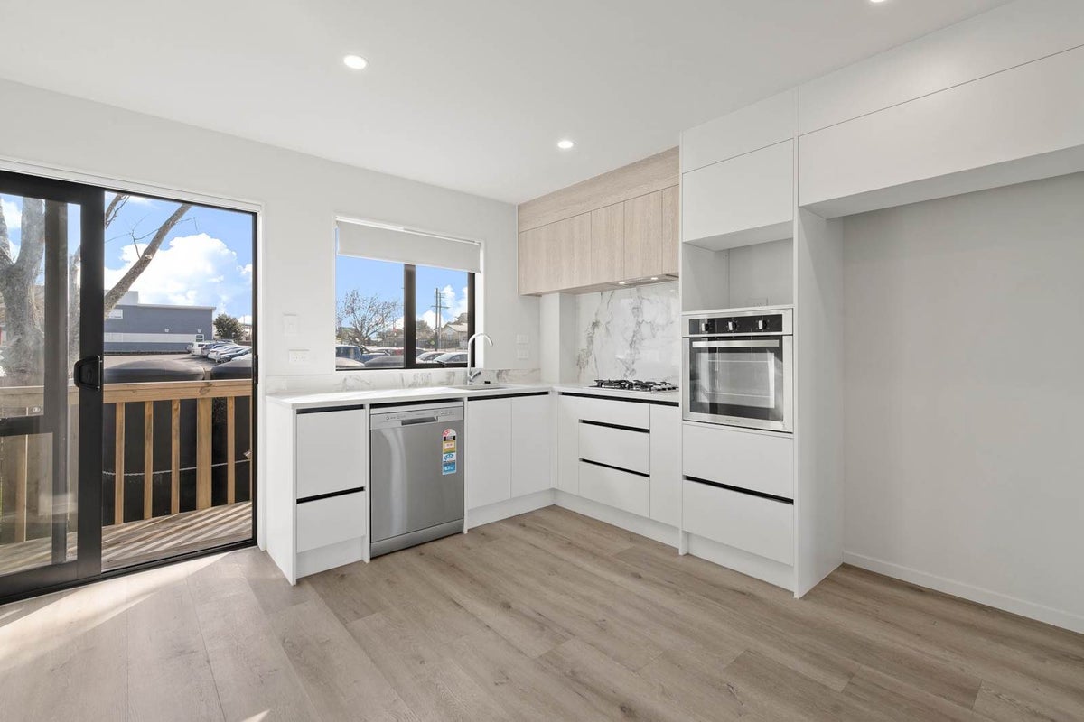 13C Edinburgh Avenue, Rosehill, Papakura - Carousel 2