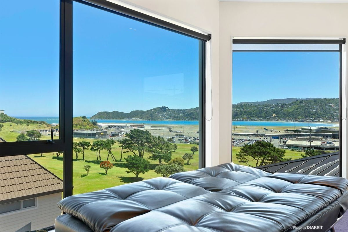 12 Bunker Way, Strathmore Park, Wellington - Carousel 2