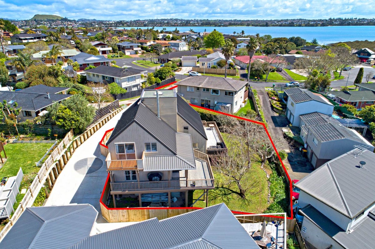 9 Davita Place, Farm Cove, Auckland - Carousel 2