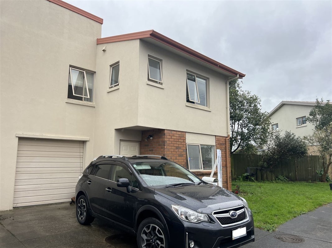 11 Duxfield Drive, Ranui, Auckland - Carousel 1