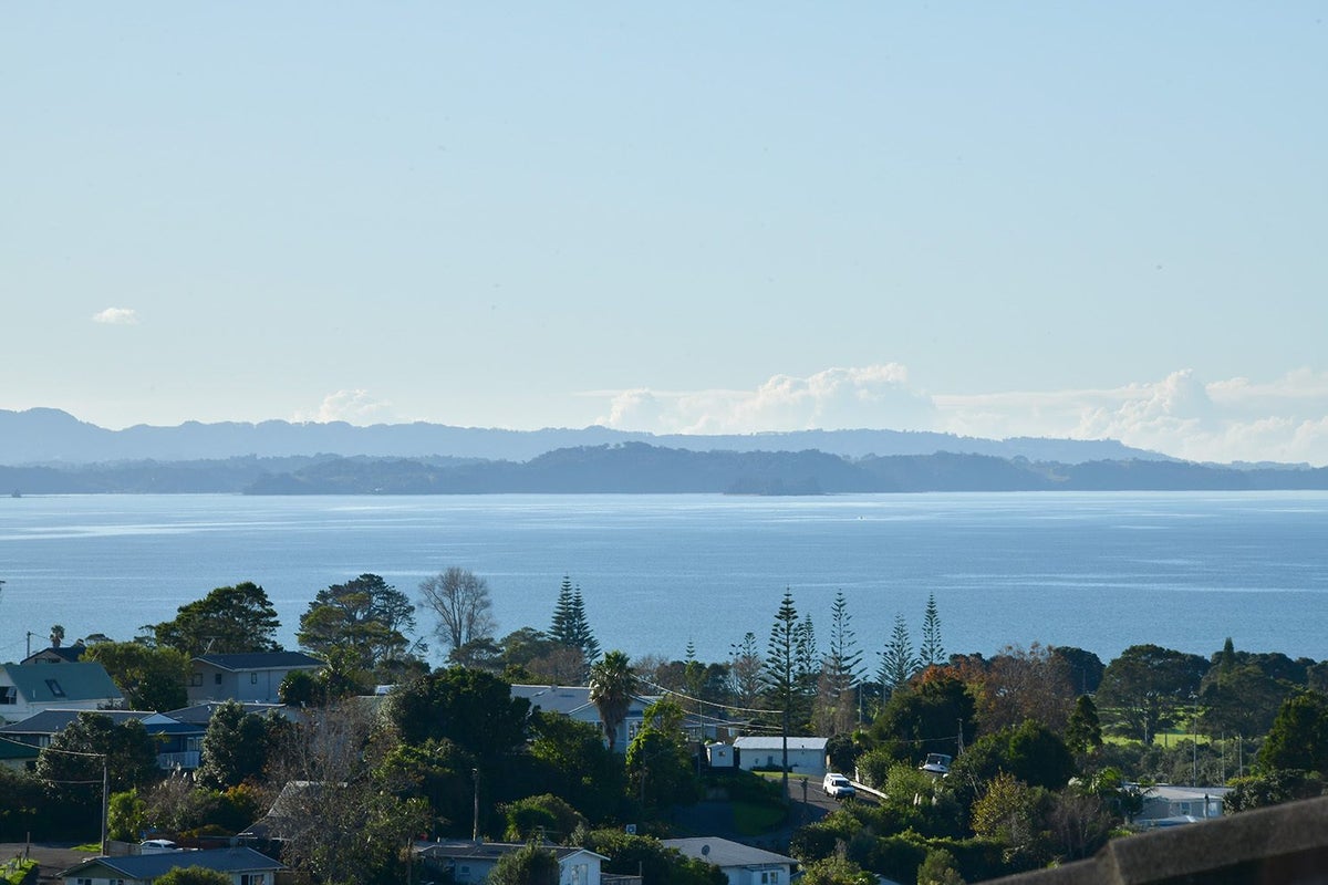 7 Moera Place, Stanmore Bay, Whangaparaoa - Carousel 2