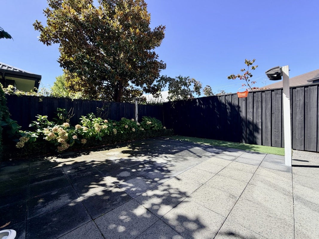 27 Henley Green, Northwood, Christchurch - Carousel 14