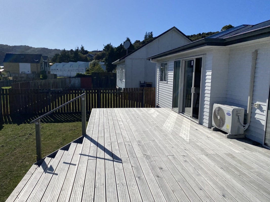 20A Fraser Street, Wainuiomata, Lower Hutt - Carousel 1