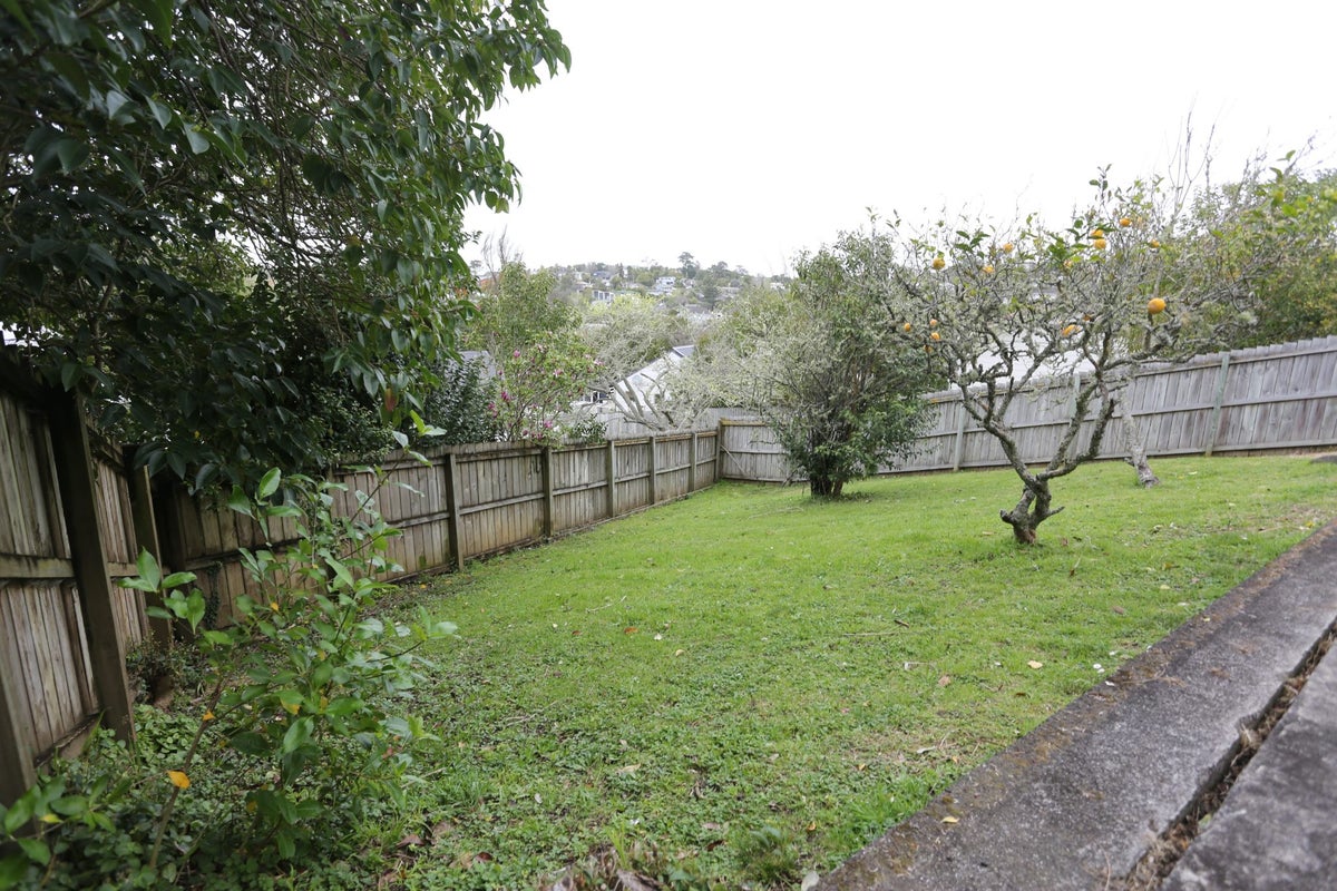 1/18 Cranston Street, Torbay, Auckland - Carousel 17