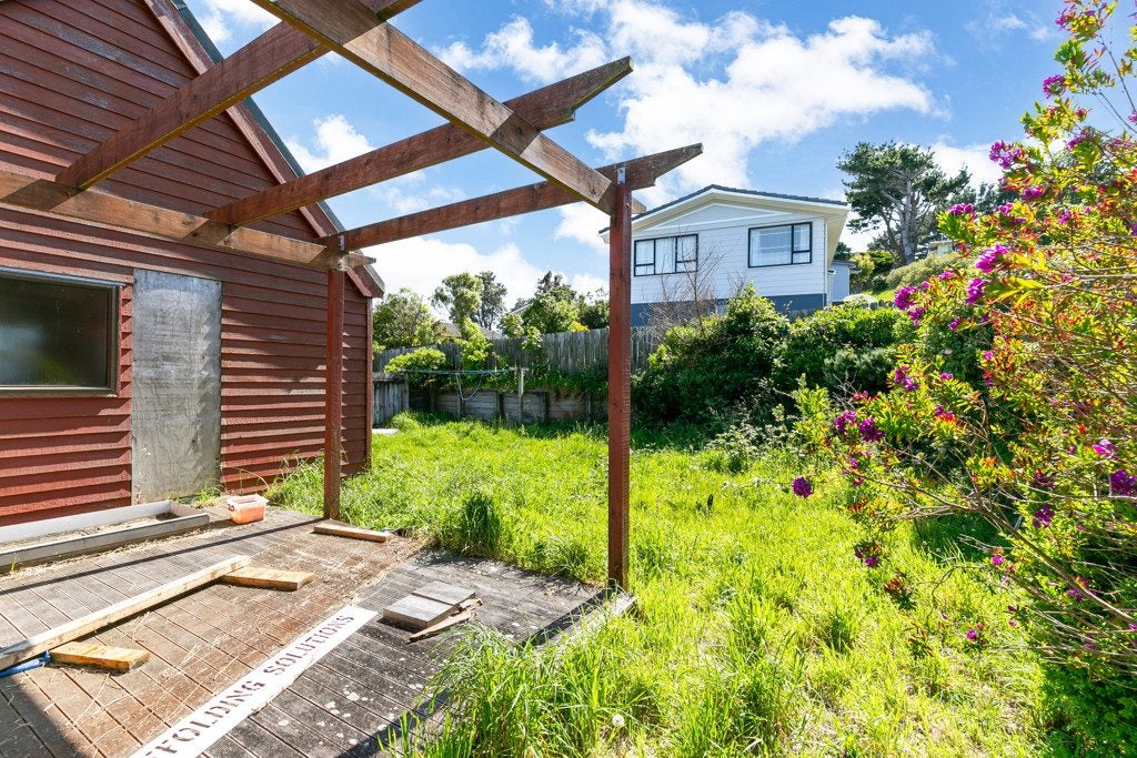 3 Guadeloupe Crescent, Grenada Village, Wellington - Carousel 2