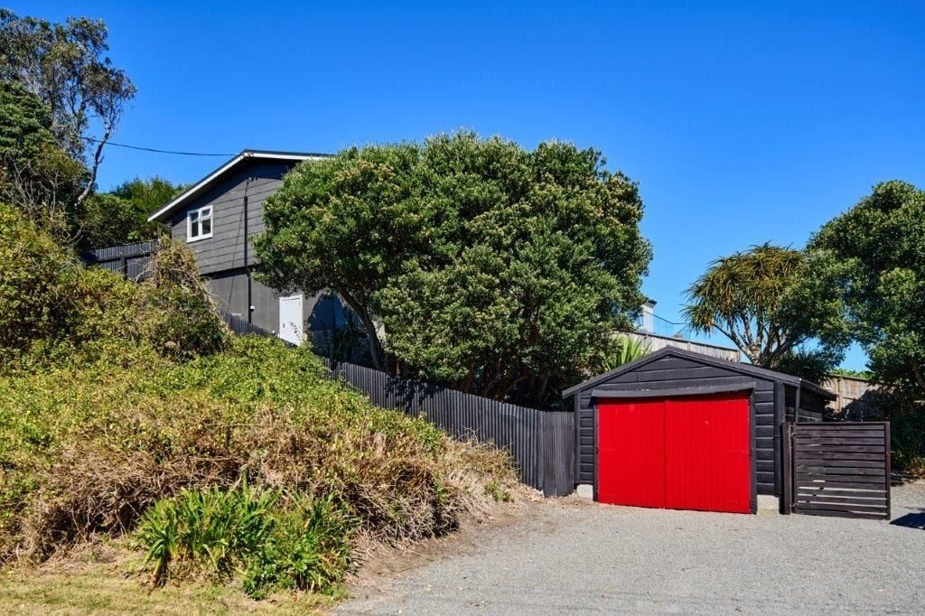 52 Tutere Street, Waikanae Beach, Waikanae - Carousel 2