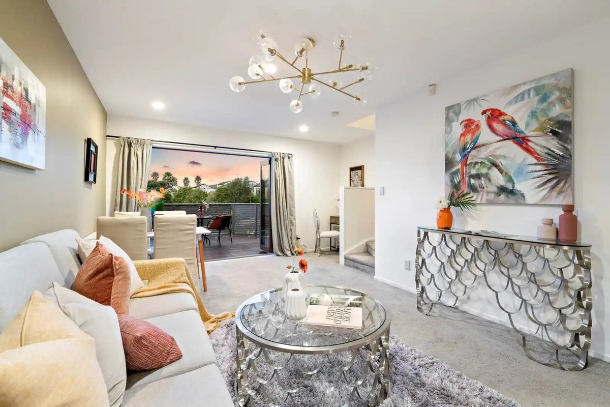 3/17 Pannill Place, Oteha, Auckland - Carousel 2