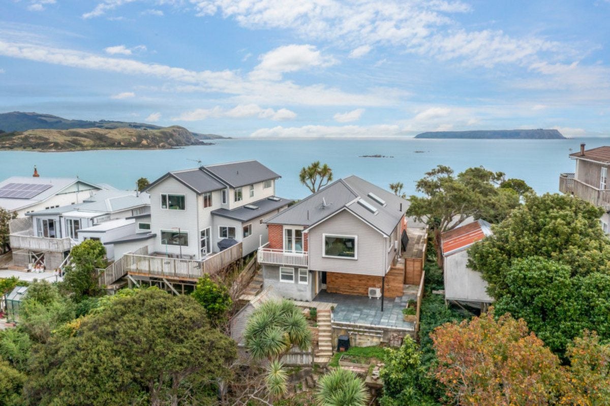 56 Motuhara Road, Plimmerton, Porirua - Carousel 2