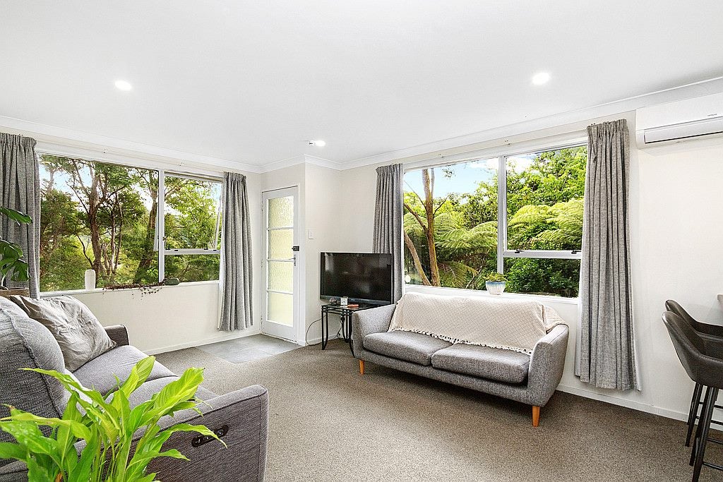 1/15A Glen Road, Stokes Valley, Lower Hutt - Carousel 2