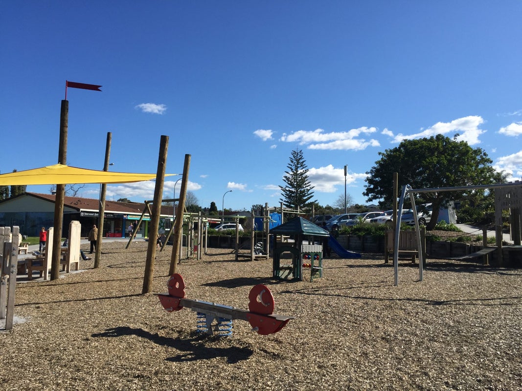 11 Walnut Lane, Browns Bay, Auckland - Carousel 15