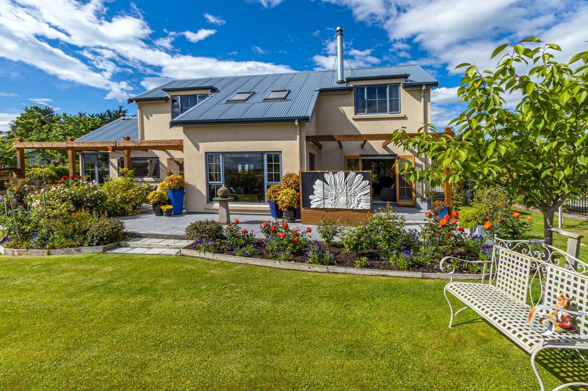 23 Pye Road, Geraldine Downs, Geraldine - Carousel 1