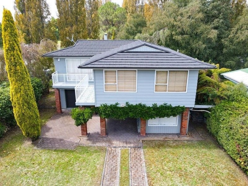 25 Kinloch Road, Kinloch, Taupo - Carousel 1