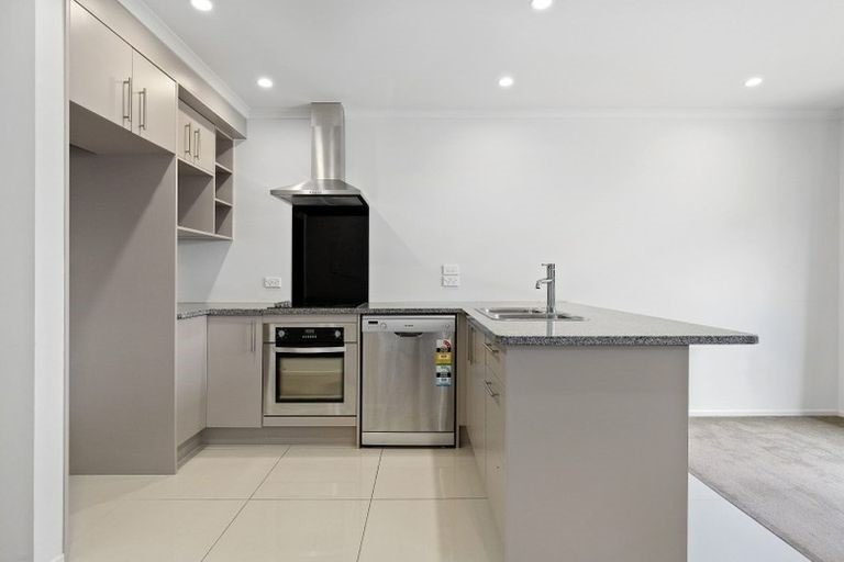 6/201 Ulster Street, Whitiora, Hamilton - Carousel 2