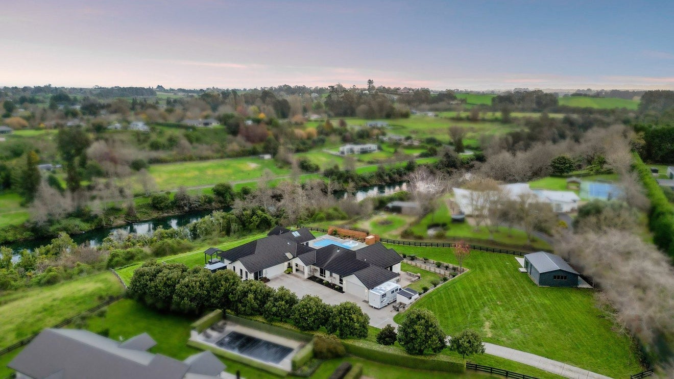 68A Redwood Grove, Tamahere, Hamilton - Carousel 1