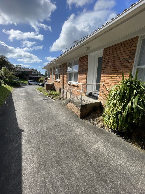18B Agincourt Street, Glenfield, Auckland - Carousel 1