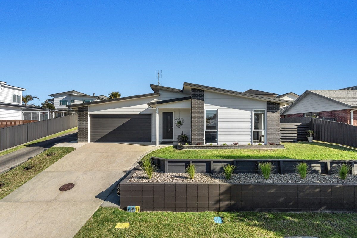 33 Omega Place, Coastlands, Whakatane - Carousel 1