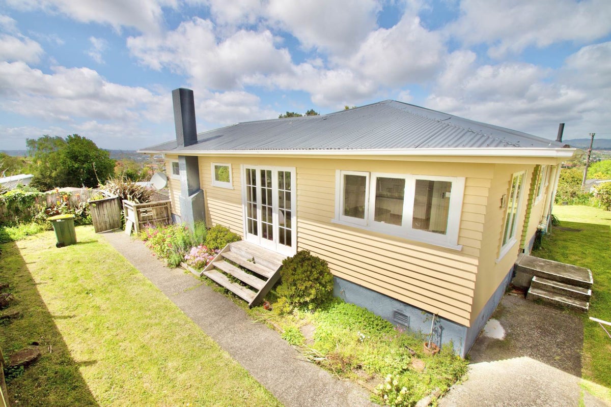 12 Donovan Avenue, Massey, Auckland - Carousel 16