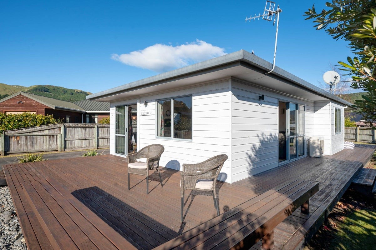 4 Antonia Place, Kinloch, Taupo - Carousel 1