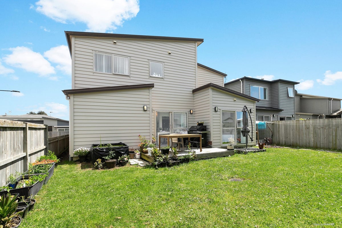 6 Karetai Crescent, Favona, Auckland - Carousel 2