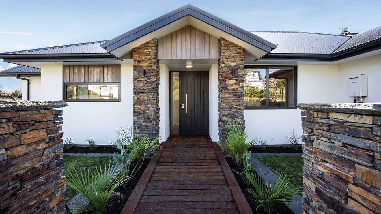 6 Burns Street, Westown, New Plymouth - Carousel 1