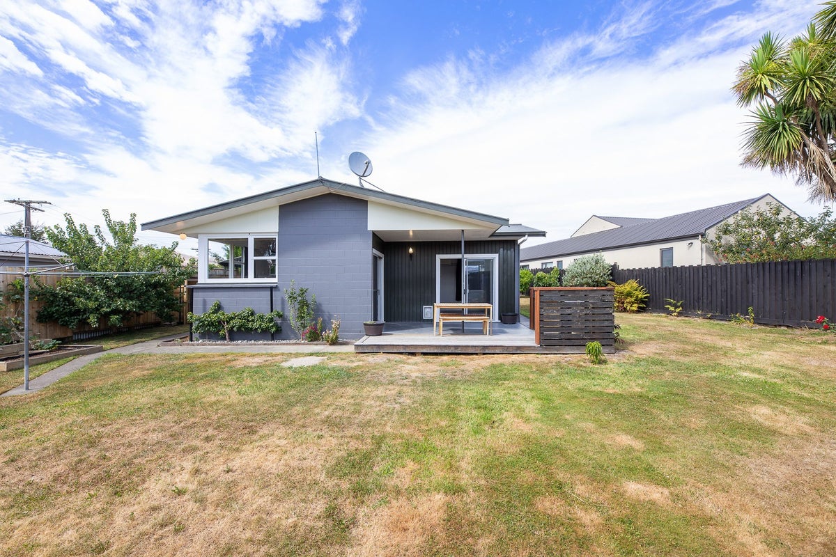 7 Houghton Crescent, Redwoodtown, Blenheim - Carousel 2