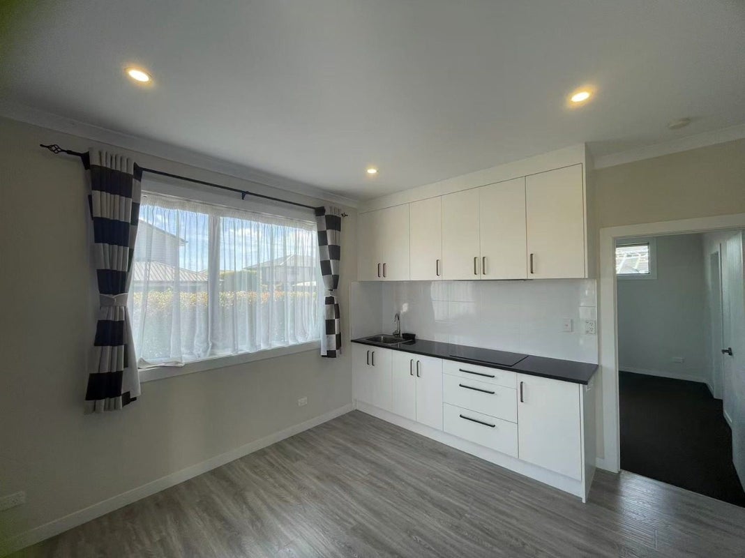 68 Liberty Crescent, Beachlands, Auckland - Carousel 2