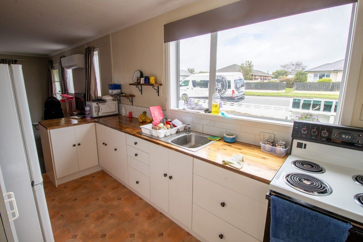 1/195 Pomona Street, Strathern, Invercargill - Carousel 2