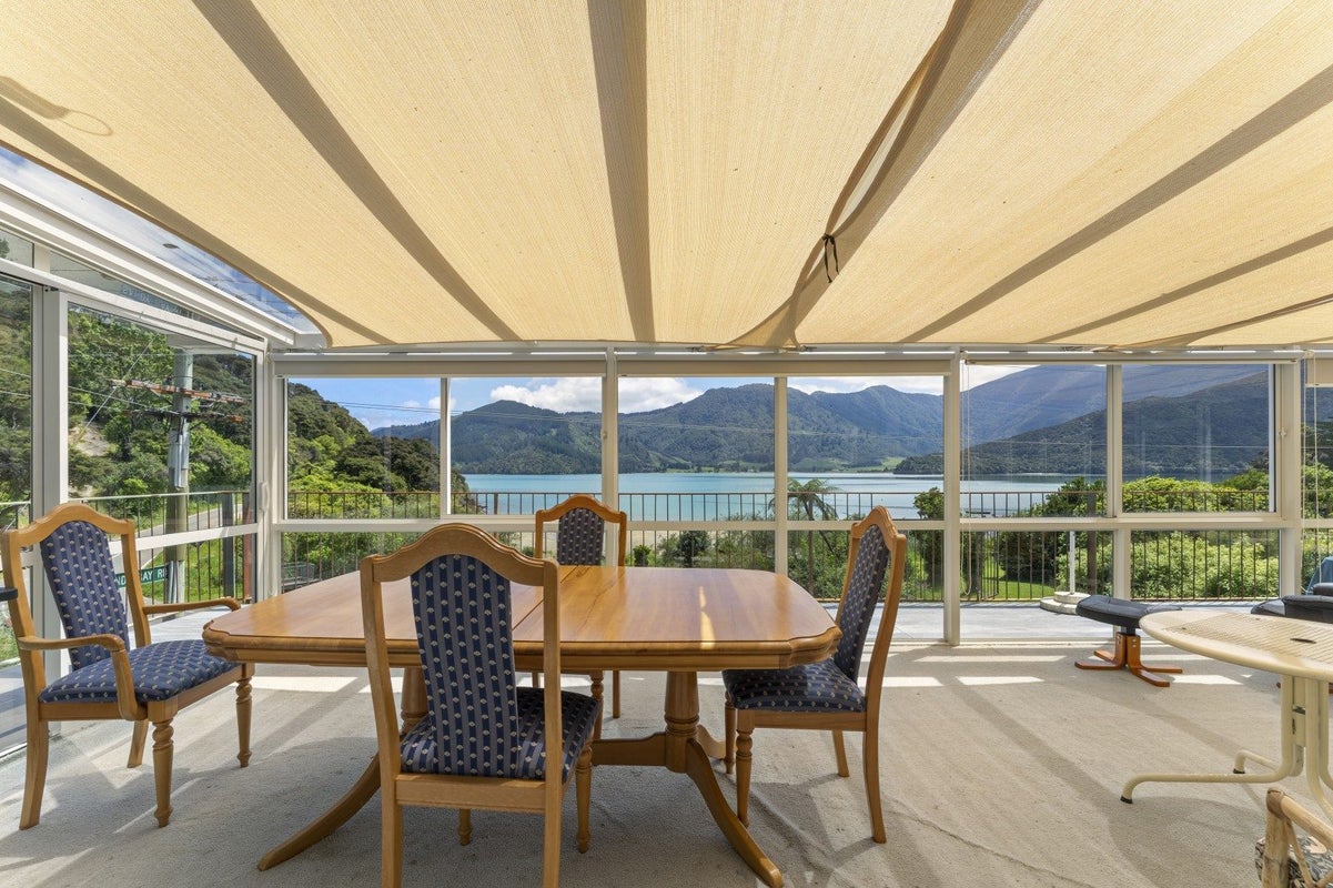 3 Sandy Bay Road, BLACK ROCK - Carousel 2