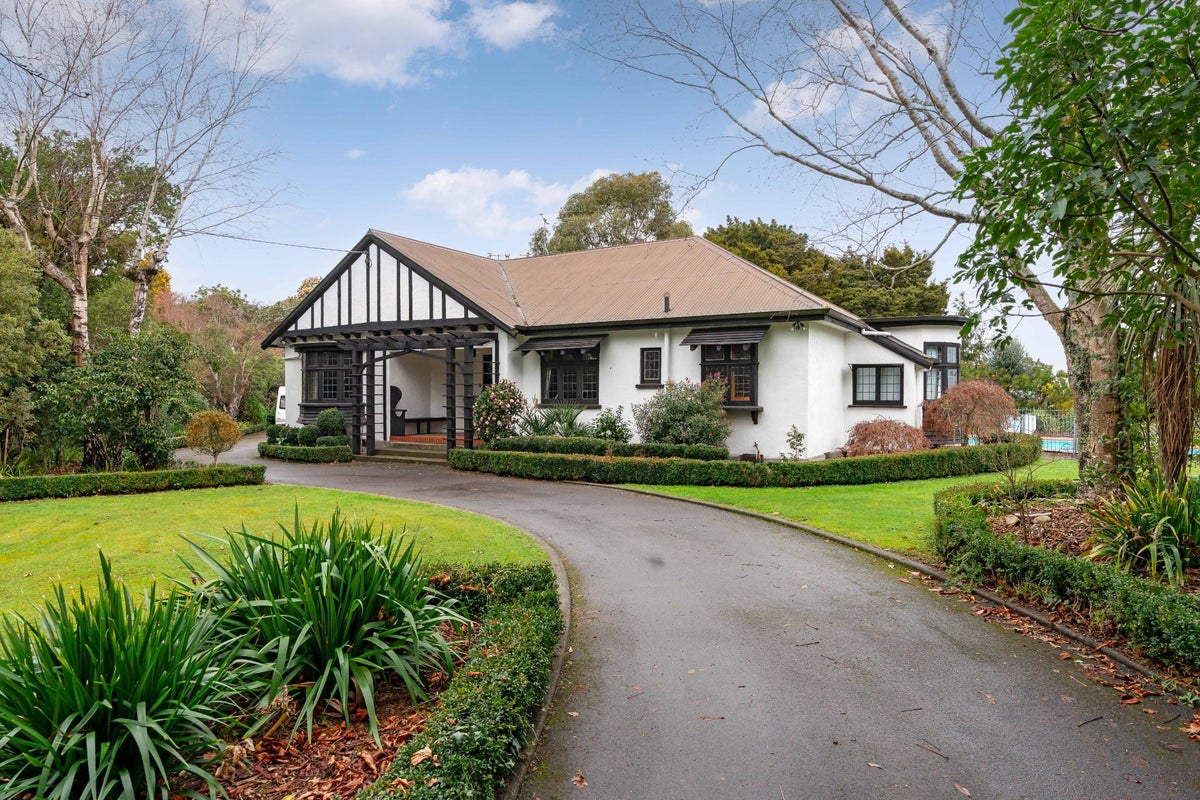 9 Terrace End, Lansdowne, Masterton - Carousel 42