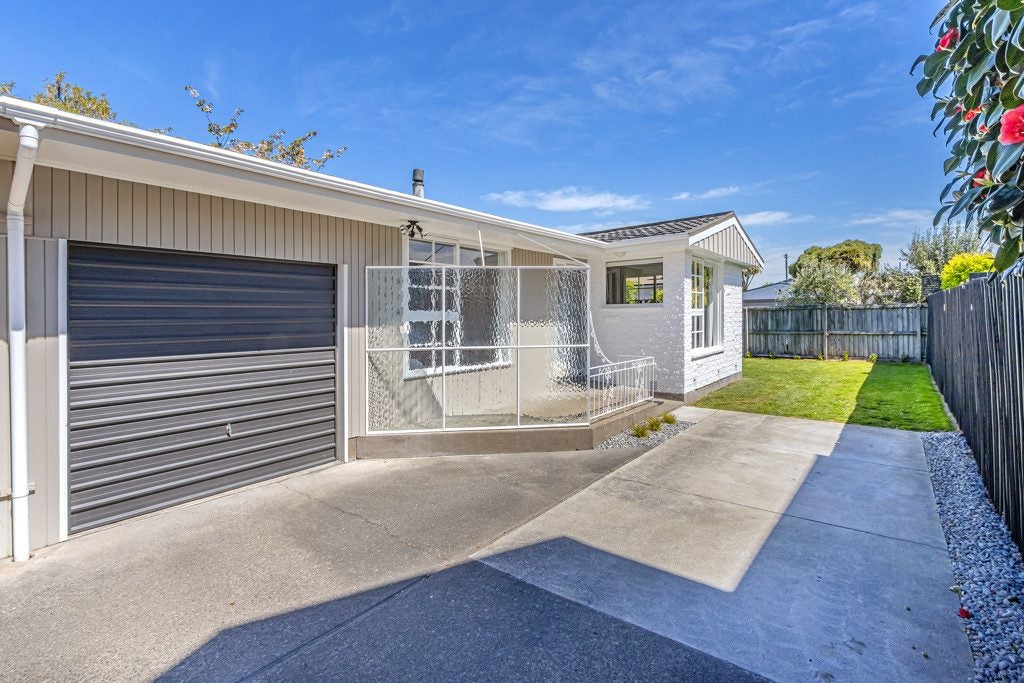 2/42 Prossers Road, Saint Martins, Christchurch - Carousel 1