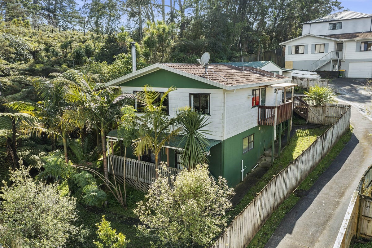 22 Alidade Place, Massey, Auckland - Carousel 1