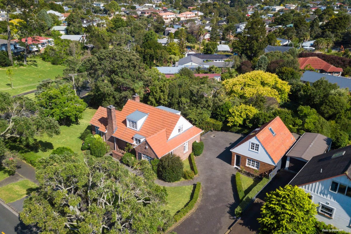 39 Gilfillan Street, Blockhouse Bay, Auckland - Carousel 1