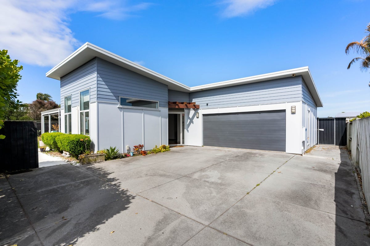 17 Excelsa Place, Papamoa Beach, Papamoa - Carousel 2