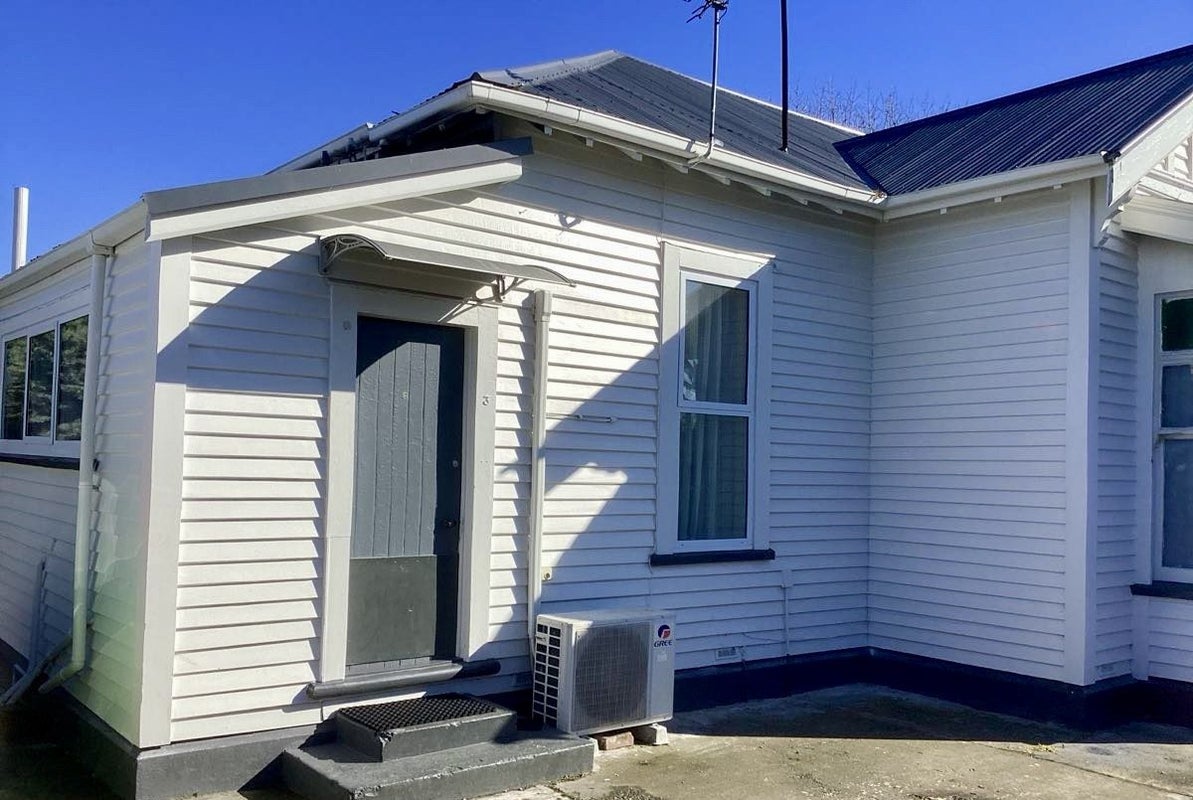3/12 Coopers Road, Dallington, Christchurch - Carousel 1