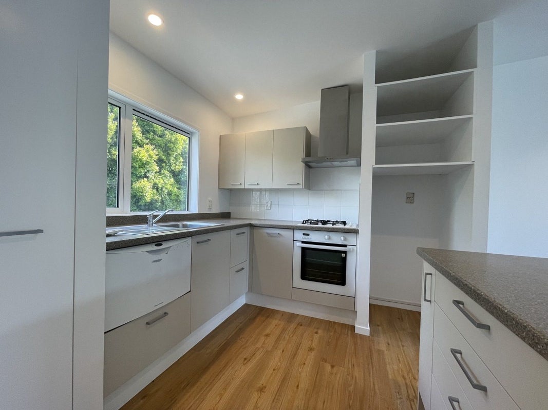 8G Arotau Place, Grafton, Auckland - Carousel 1