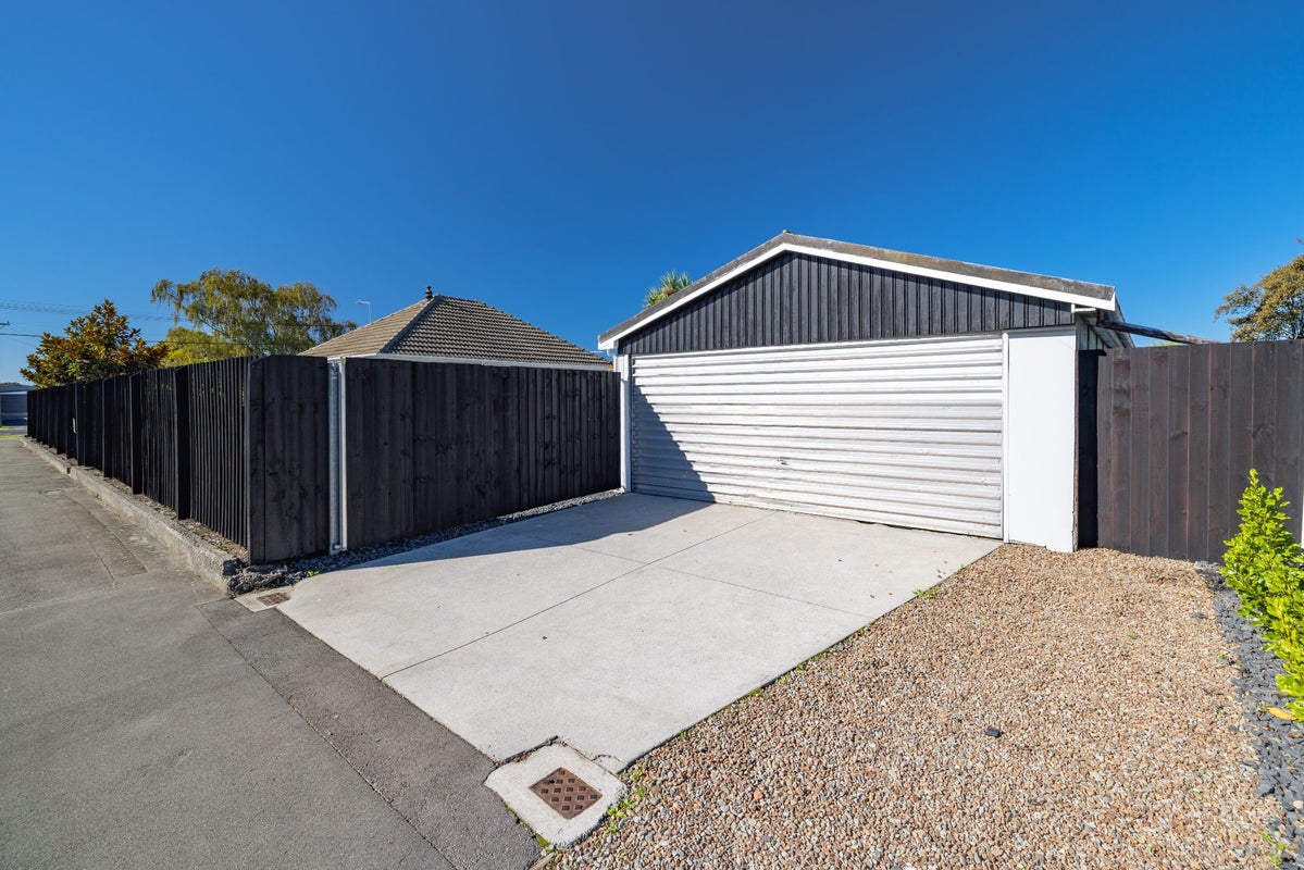 2 Pembroke Street, Avondale, Christchurch - Carousel 24