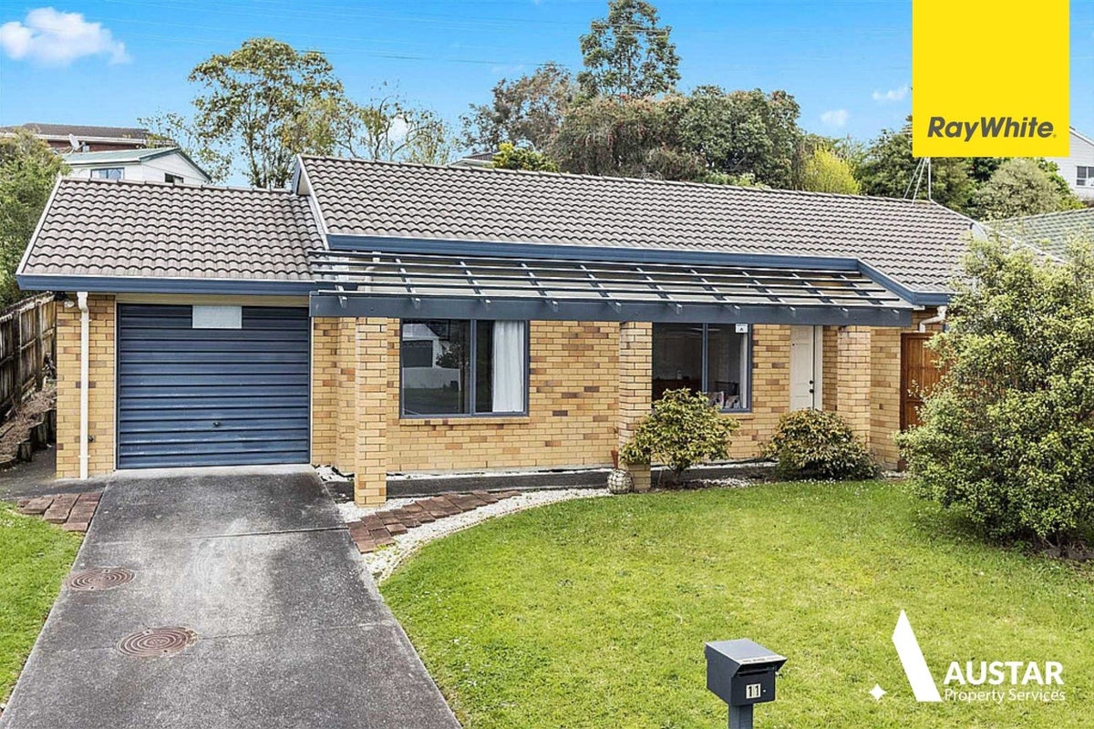 11 Lanier Place, Glendene, Auckland - Carousel 1